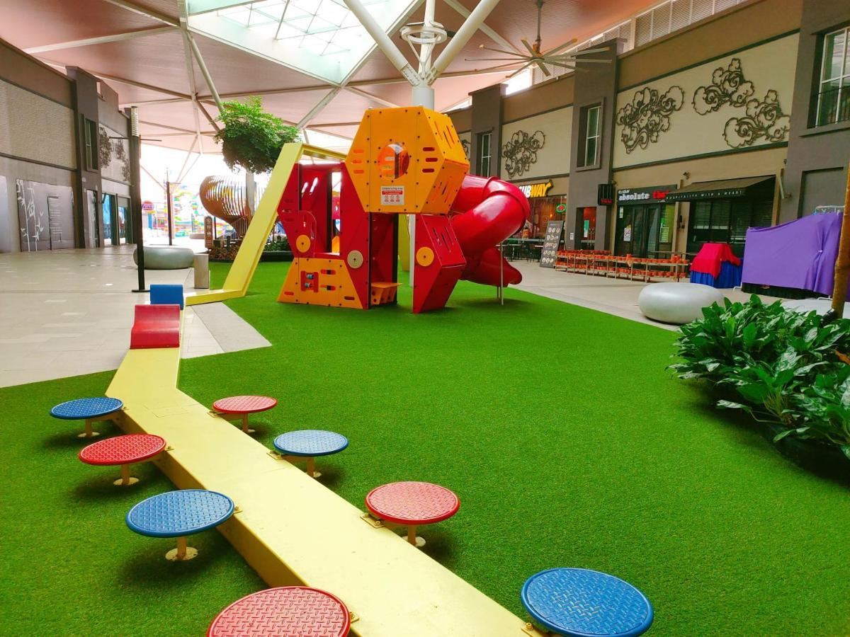 Legoland-Happyrainbow Suite At D'Pristine-8Pax With Lakeview Nusajaya  Exterior foto